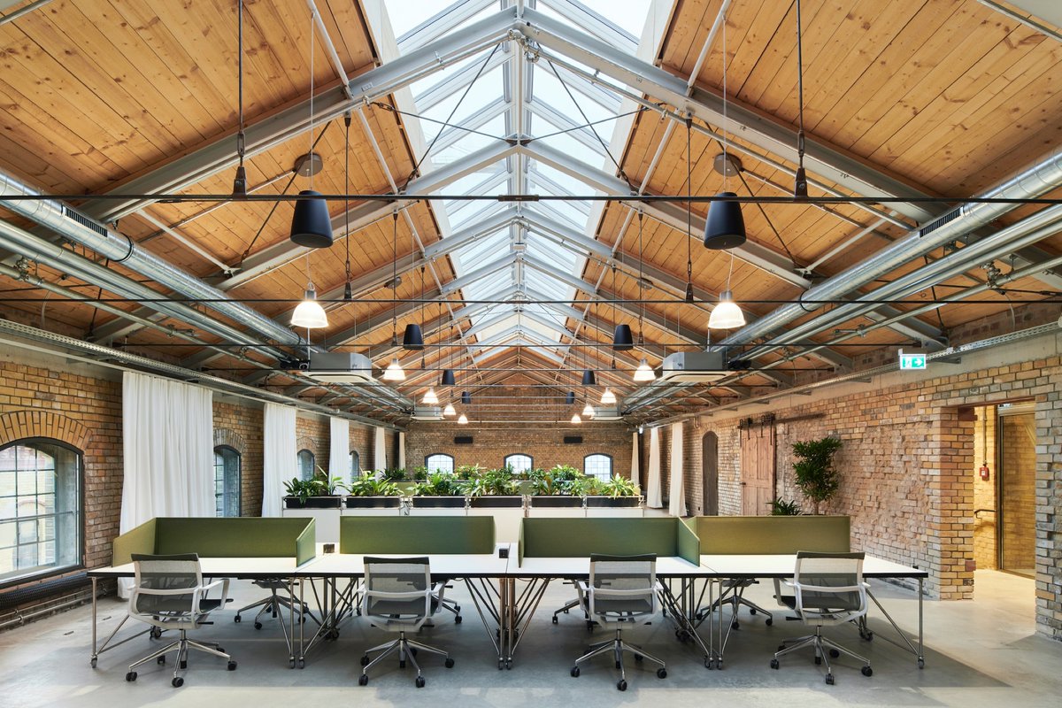 Wo einst das Bier für den König von Preußen gebraut wurde, tüfteln heute Mitarbeitende des Life-Science-Unternehmens Sartorius und des Start-Ups LabTwin <a href="/labtwin_com/">LabTwin - Digital Lab Assistant</a>  an Innovationen für die biopharmazeutische Forschung: bit.ly/3JG6PEl

#officeinspiration #newwork