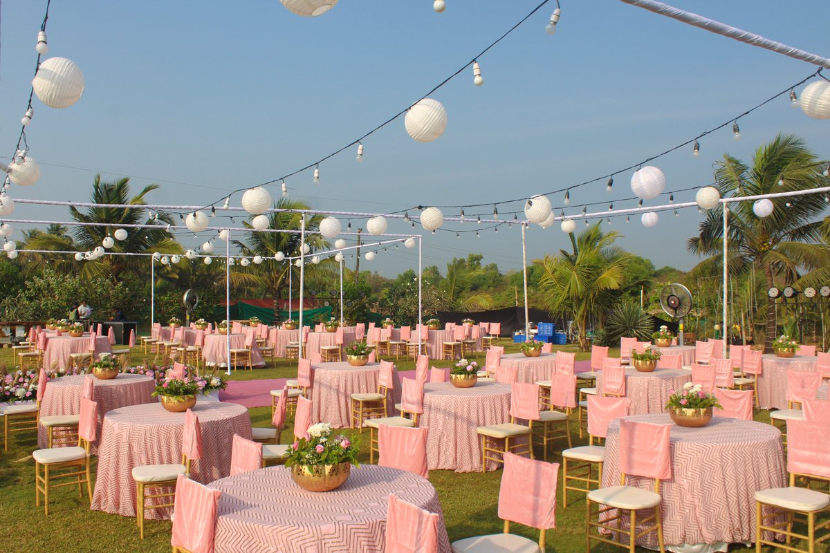 GoaCelebrations's tweet photo. Simple &amp; stunning decor for your special day!

For details &amp; bookings to celebrate your big day contact us at +91 9552575481 | +91 8956636754
.
.
.
#goa #southgoa #wedding #reception #receptiondecor #weddingdecor #flowerslovers #weddingplannergoa #beachfrontwedding #weddingsingoa https://t.co/QIN2ceL6II