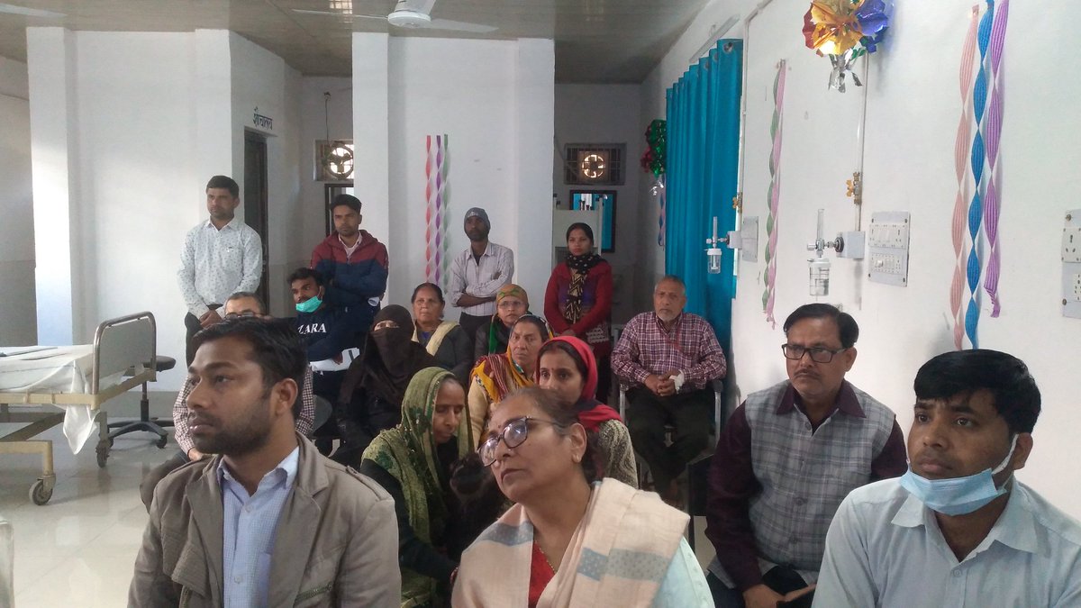 AgcCms's tweet photo. @DRM_Agra @CPRONCR @GMNCR1 आज दिनांक 04.02.2023 को मंडलीय रेलवे चिकित्सालय, उत्तर मध्य रेलवे, आगरा छावनी में #WorldCancerDay2023 पर कैंप आयोजित कर, सभी को इसके प्रति जागरूक रहने हेतु जानकारी प्रदान की गई। https://t.co/GiMBWIumMM