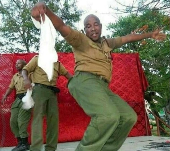 Mwene_so's tweet image. Me After Listen My Name On #MagicFm with @Dj_Diddyman  thank you bro🥰🥰😂