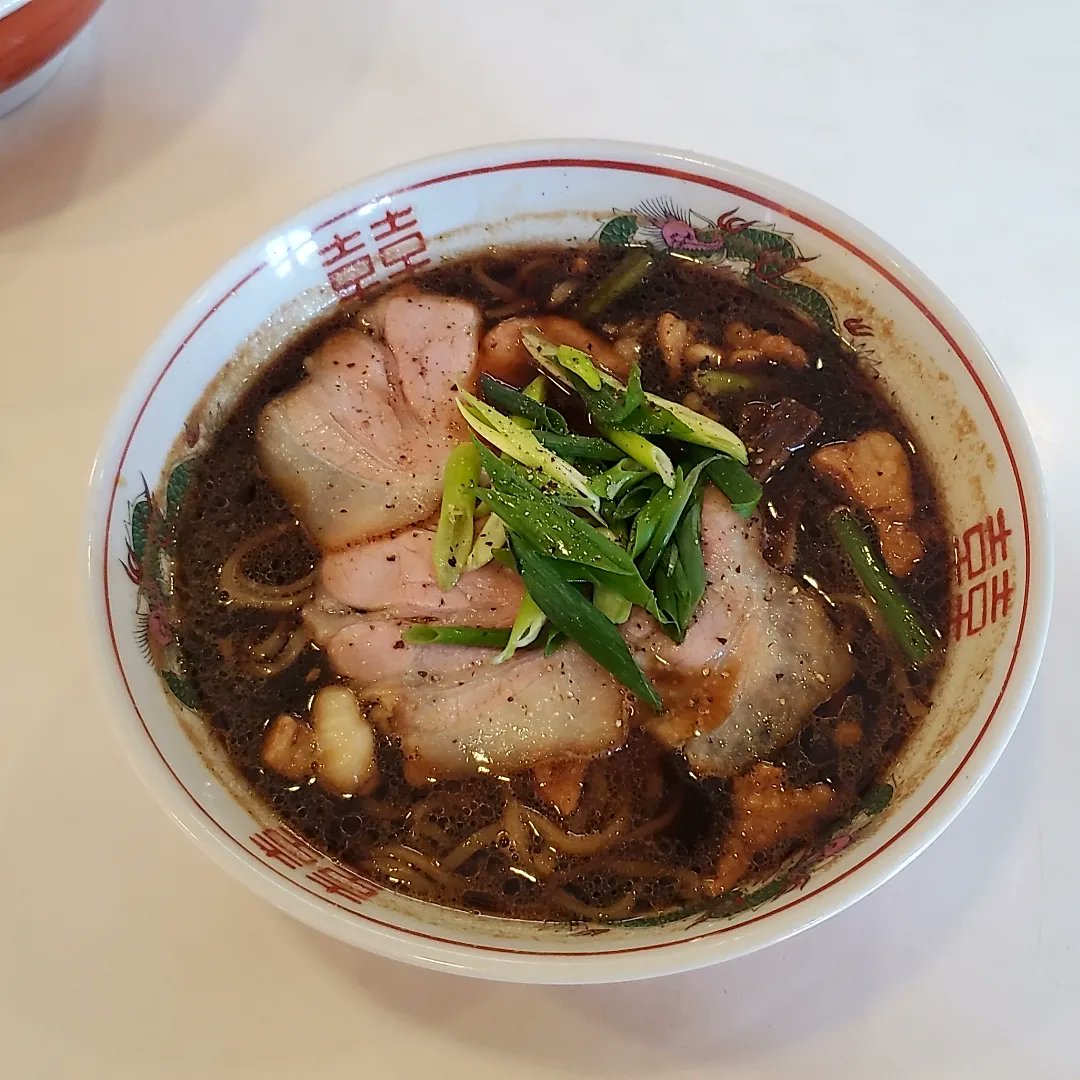 AndRespect37's tweet photo. #ラーメン哲史
#シマチョウ中華そば
#醤油雲呑
#鶏焼霜
節分にお伺いできなかったので、今日訪問✨
ほんとに美味😋
次はつけ麺をたべにいきますね‼️ https://t.co/ddVzj0GuyK