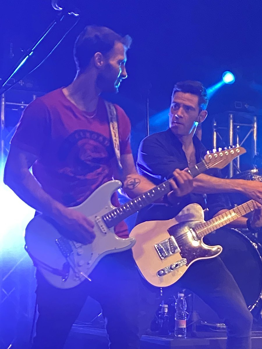 locsxlamusica's tweet photo. Nuestros chicos de @La_Poptelera comenzaron el año muy atope! Sígueles en todas sus redes #lapoptelera y seguro puedes disfrutar de su directo este 2023 https://t.co/HqA3Lek1an