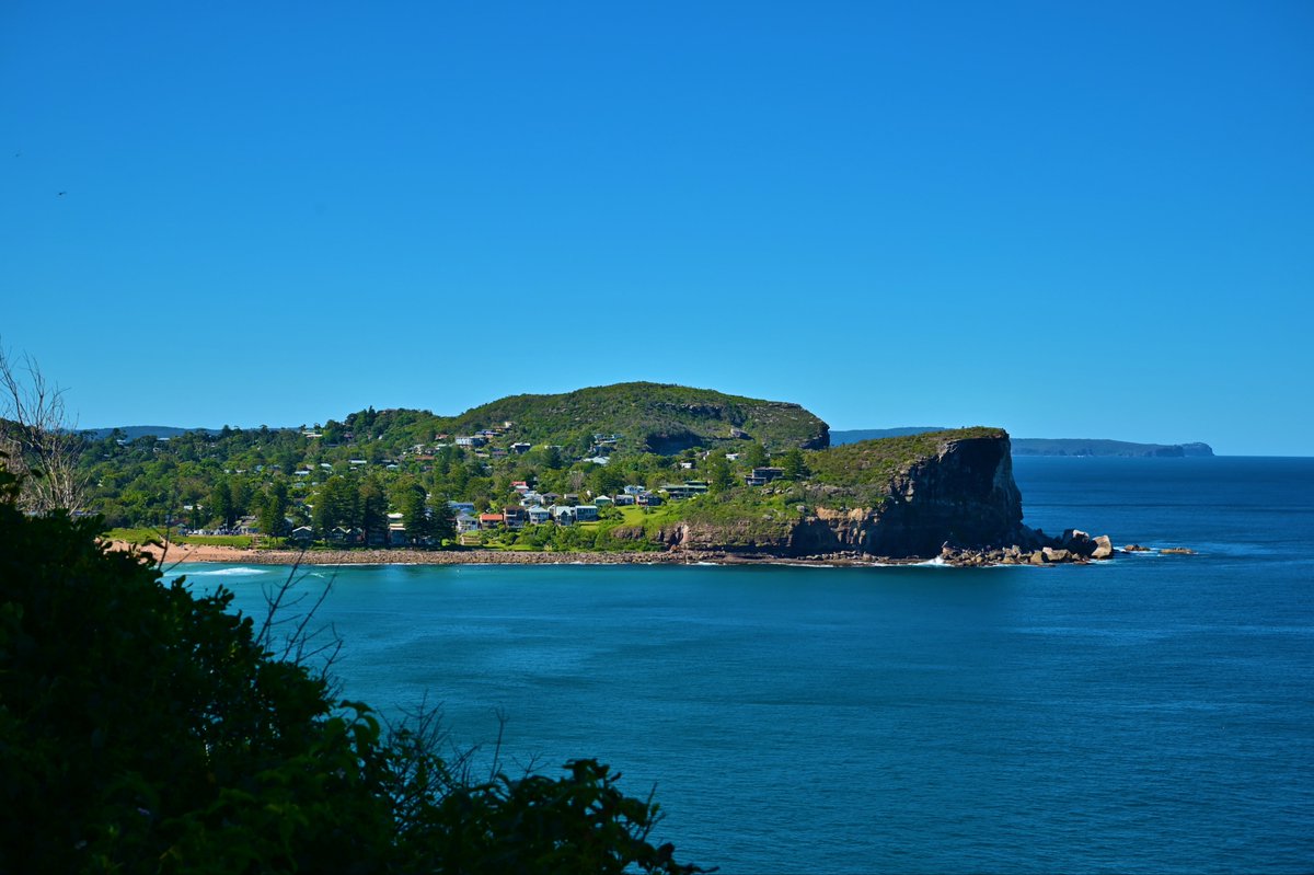 onefootjellyman's tweet photo. Just had a fantastic afternoon at the Northern Beaches! Stopped by a few beautiful beaches and snapped some stunning photos. The scenery was breathtaking and it was a great escape from the city. #beachvibes #northernbeaches #afternoonadventure #exploreNSW #plambeach https://t.co/vRgFGN1Cqn