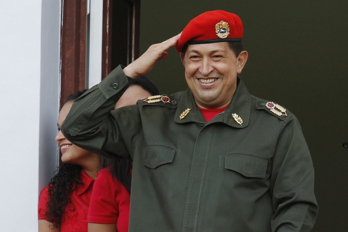 #BuenosDias feliz día del despertar del pueblo❤️✊ Por ahora !!! Y para siempre Hugo Chávez ❤️ #4FRebliónContraElImperio #poupettekenza