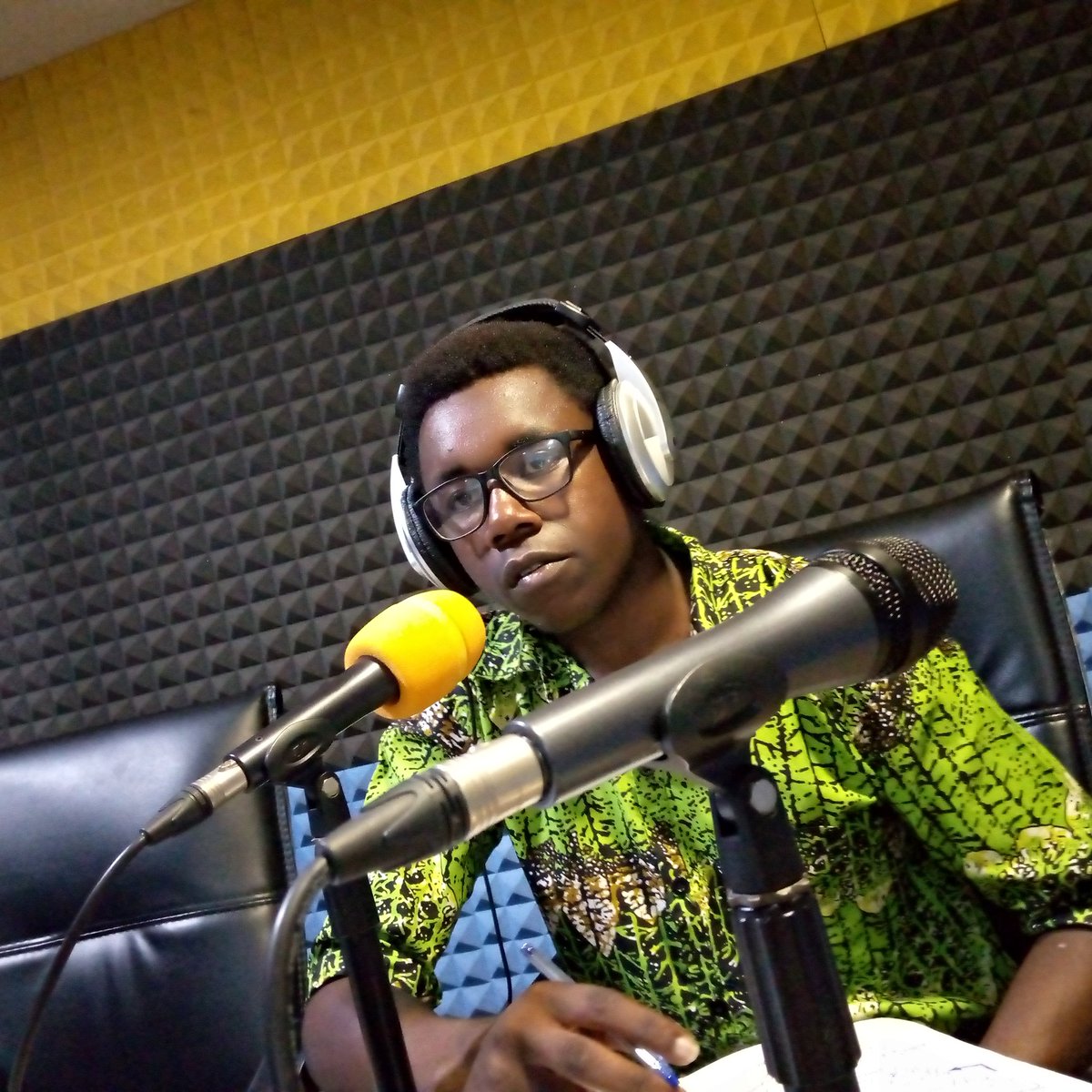 MThePsychActor's tweet image. #hirwanda 
In previous few hours, I @M250TV on behalf of @build2heal , I was Live in the #mbahafi_RadioTalk on #LifeRadio (96.0FM) in Rwanda,, just Talking How the childhood abuse and Neglects Affect the brain structure and functioning of the child.
#mbahafi