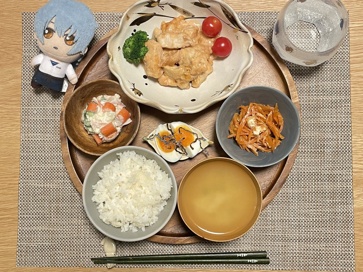 「でも昼よりマシじゃない!?やっぱメインがいるな!ね!?ネロ!!!! 」|りんこのイラスト