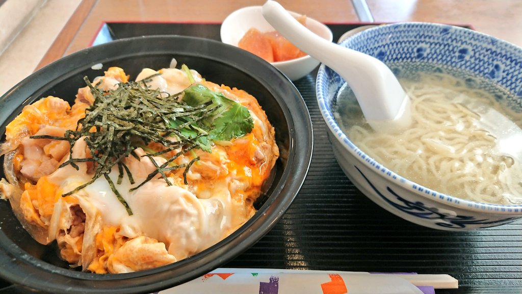 今日のランチは軍鶏でした
