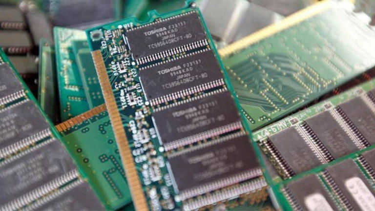 Resonant_News's tweet image. The Centre for Development of Advanced Computing (C-DAC) is working on the 🇮🇳 #India&apos;s first indigenously designed and developed family of #microprocessors. 

C-DAC’s roadmap is aimed at helping #India become self-reliant in microprocessors development using indigenous design.