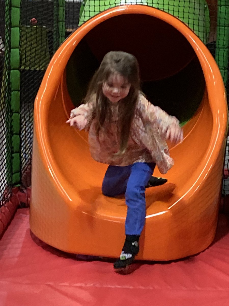 bevreilly22's tweet photo. “Erm Hollie, you might be a little overdressed for #jump360 this morning”.
“Erm Glamma, what you talking about”? 🙄🤷♀️ 🙌 Bx ❤️🥰👧🏻 #saturdayfun https://t.co/PQe3UwJ9T4