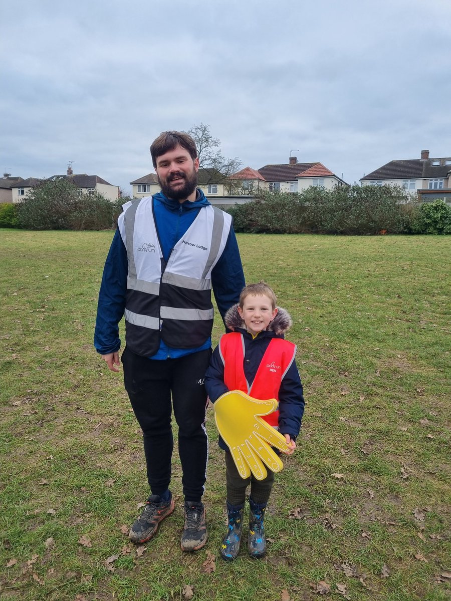 LynseyJaneB's tweet photo. Finish tokens today with little Ben who reached his 20th volunteering stint and got a huge cheer from the runners (plus loads of hi-fives)
Love the @parkrunUK community
#LoveParkrun
#ParkrunForever https://t.co/vEP6lnjIOp