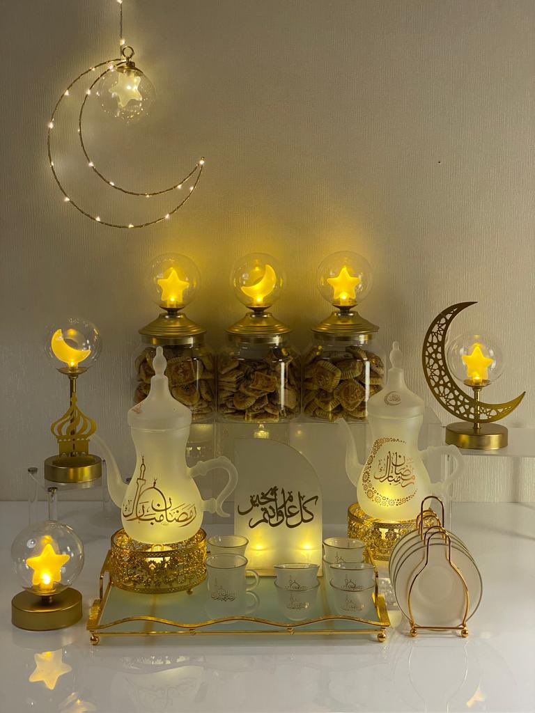 alhadayacenter's tweet photo. من الذوق الرفيع إكرام ضيفك بحسن ضيافتك..
تخيلي الجمال !!
 أبريق الشاي والقهوة الرمضاني مع إضاءة تزين سفرتك ☕️🫖💡
في #الهدايا_سنتر
تشكيلة واسعة من أباريق الشاي والقهوة الرمضانية 
تناسب ذوووقك
شرفينا في أحد فروعنا https://t.co/efsqnEqPRZ