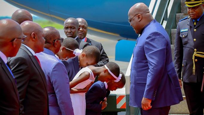 Ikiriho's tweet photo. 🇨🇩🛬🇧🇮  Le  Président Félix Antoine Tshisekedi est le dernier des Chefs d'Etat de la @jumuiya à arriver au #Burundi pour le Sommet consacré à la sécurité à l'Est de son vaste pays. La présence @PaulKagame et Tshisekedi est en soi un succès du Président @GeneralNeva
🇷🇼🇹🇿🇺🇬🇰🇪🇸🇸 https://t.co/ZGuryiQ9DW