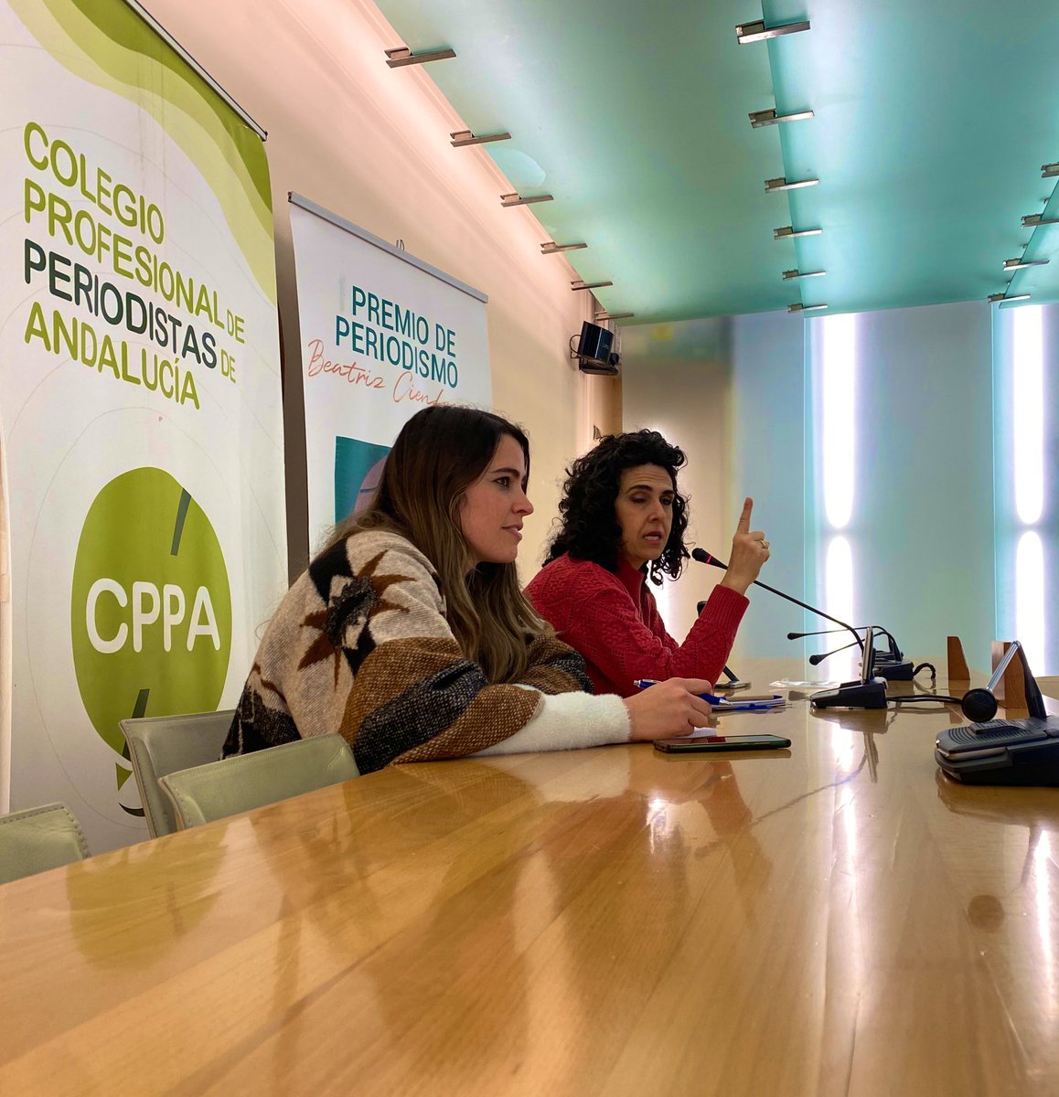 JUANLUJIMNEZ's tweet image. La presidenta de la Demarcación Territorial del @PeriodistasAND en #Cádiz @Lorenamcas repasa las acciones llevadas a cabo por el #CPPA durante el pasado año. @JPBellido