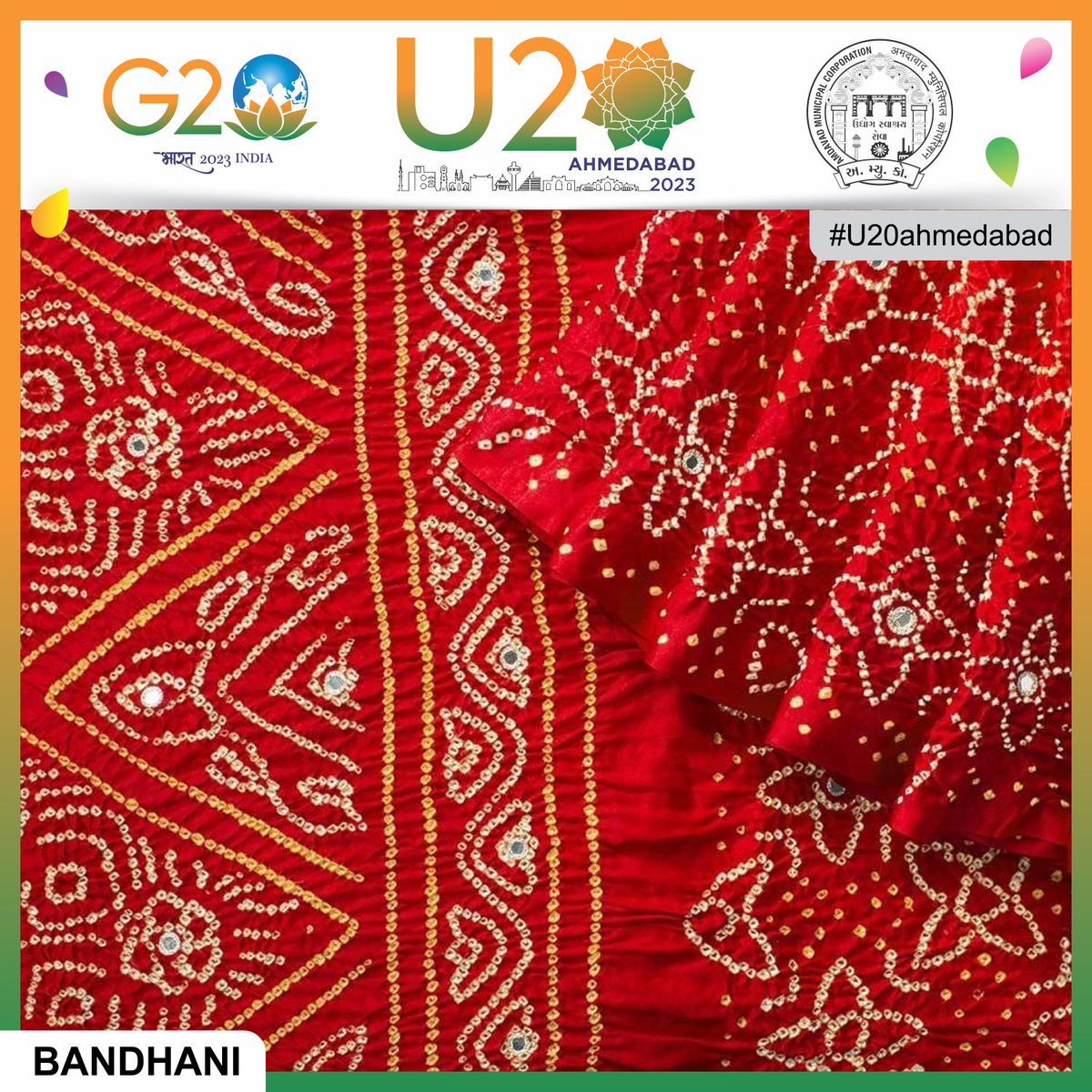 U20India's tweet photo. `Bandhani` is derived from the word `Bandhan` that means tying up. It is an ancient art practise used in the state of #Gujarat and Rajasthan. Bandhani is offered in different varieties; Ekdali, Trikunti, Chaubandi.
#U20 #G20 #India #G20summit https://t.co/eMfvgIOZWQ