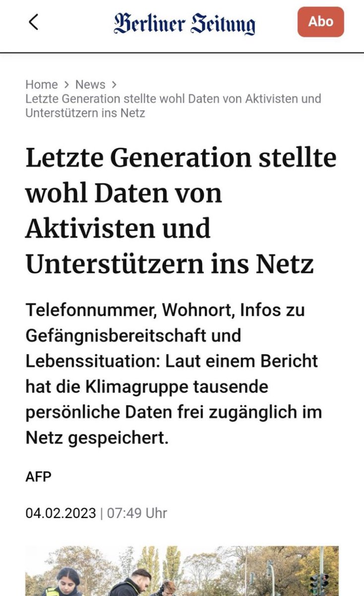 Die #LetzteGeneration ist nichts als eine Gefahr für die Klimabewegung.

Das sammeln von Daten über Aktivist*innen und das dan noch online! zustellen ist Inakzeptabel u muss von der Bewegung eine entschlossene Antwort hervorrufen nicht mehr mit dieser Struktur zusammenzuarbeiten.
