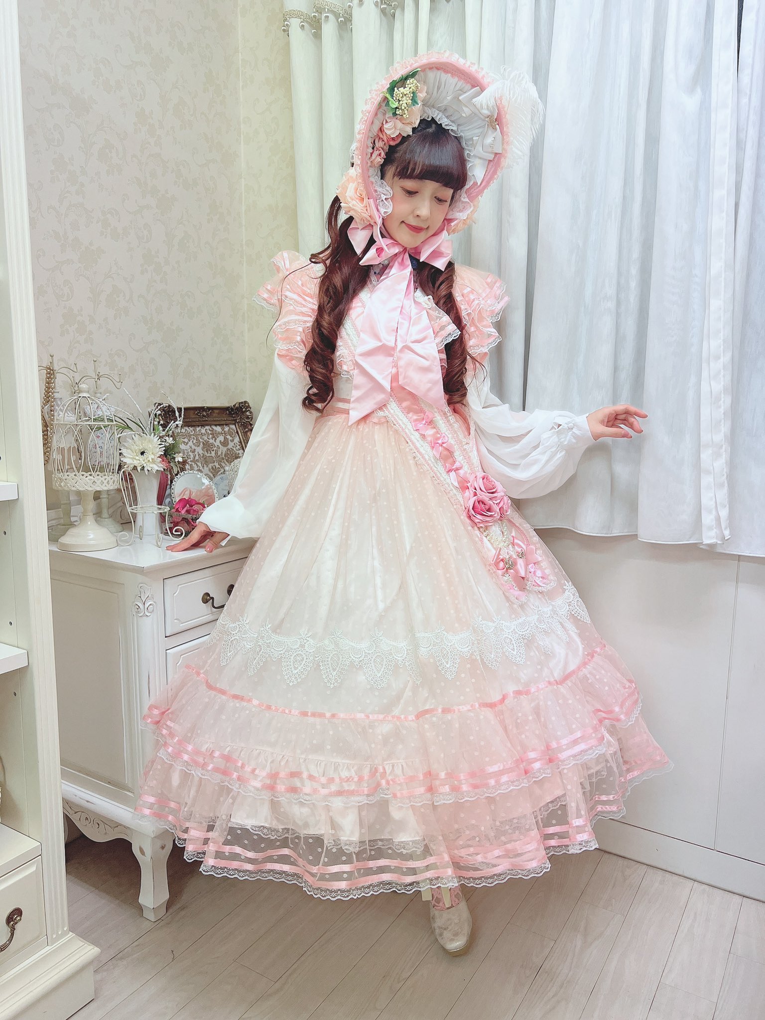 alcaliさんコラボ】可愛すぎるお洋服作りました🐱🎀 - YouTube