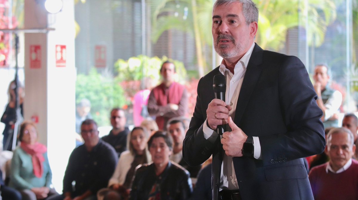 FClavijoBatlle's tweet photo. Hoy en día tenemos una tasa de pobreza infantil del 47 %, hay 582.000 personas en riesgo de exclusión social, tenemos a autónomos que pagan más; hoy en #Canarias las familias van con 20 € al supermercado y se traen la mitad de lo que traían en 2019”

#ElpartidodeCanarias https://t.co/dFkKIUG17q