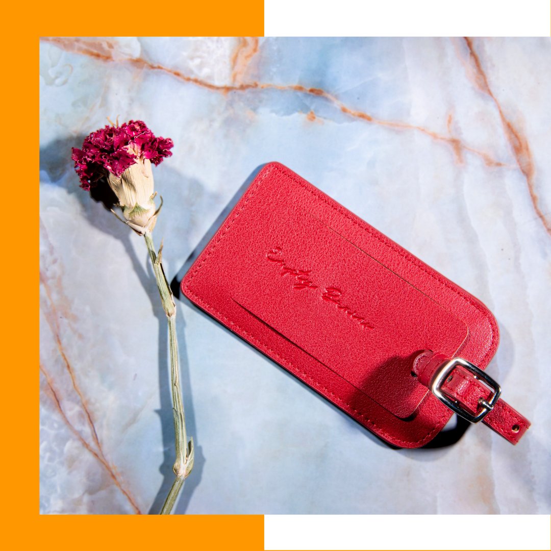 GiboxOnline's tweet photo. Voyageur Travel Tag (Red Mountain)
Hang on to this unique and stunning leather bag tag on your bag or luggage for daily adventures.
Buy now: https://t.co/gJEVPUg01F
#traveltag #traveldairies #traveldaily #tag #buynow #giboxonline #leather #highquality #travelblogger #travelblog https://t.co/tyjEfE6og2