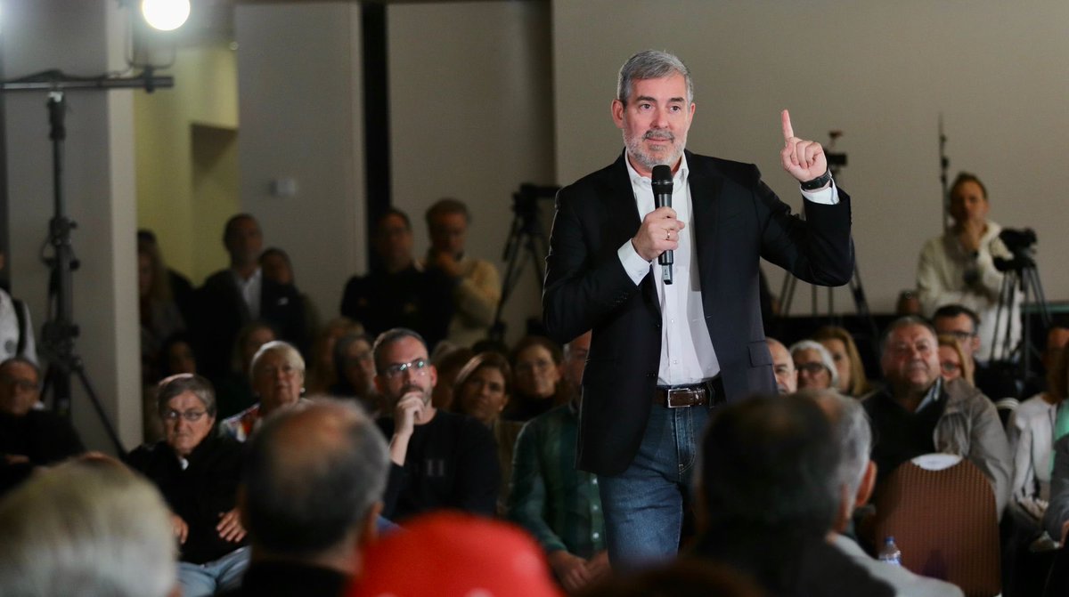 FClavijoBatlle's tweet photo. .@coalicion tiene que volver a las instituciones porque no nos resignamos. No vamos a bajar los brazos en Madrid; no vamos a permitir ni la desidia ni el desprecio a nuestro pueblo.

👉Hoy quienes gobiernan prefieren tragar sapos que defender Canarias

#ElpartidodeCanarias https://t.co/R4J9ozXQPs