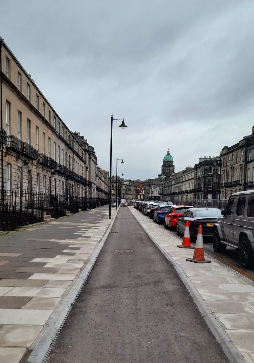 Melville Street, Edinburgh (both sides). The city this week announced a sustainable transport plan aiming to be a true European cycling city 🚴‍♀️