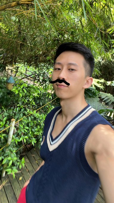 This month&rsquo;s set 🎥 🇨🇴 Grabamos? https://t.co/H0Us2ei7f3