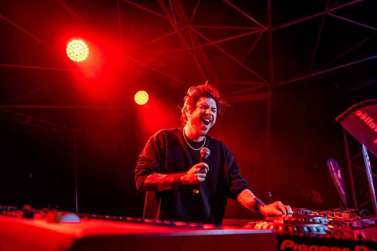funradio_fr's tweet photo. Merci à tous pour votre présence au #FunRadioLive à Serre Chevalier, et à @BorisWay, Feder, @mosimannoff et @MicoInTheMix pour cette soirée de dingue 💙

📷 SerreChe_FR / Arthur Quere https://t.co/GfrNf2Jbmh
