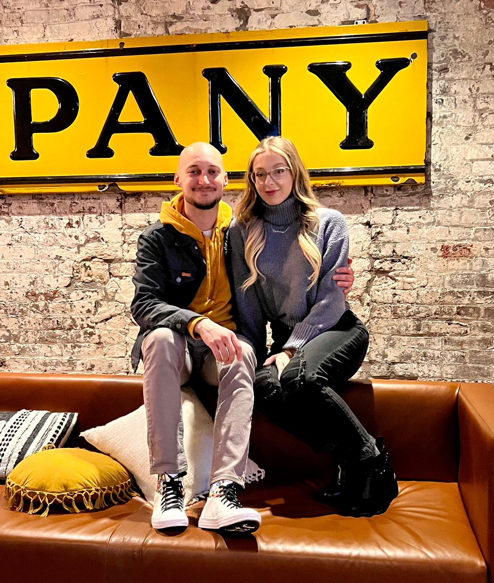 Feelin’ famous. 🕶️