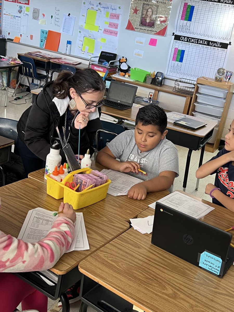 TraylorKappelle's tweet photo. The second session of Saturday School is in progress and it is exciting. #geniusesatwork @GoodmanES_AISD @WardLadon @minegonzo @KristalWashin16 https://t.co/VynkgOLc9p