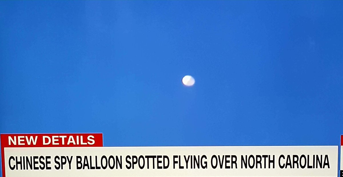 JoeBuonfiglio's tweet image. Over North Carolina?!

I don&apos;t give a shit if it&apos;s below freezing out; when this spy condom reaches my house, I&apos;m goin&apos; out in my driveway and moon that bitch.

#spyballoon 
#SpyBalloonTracker
