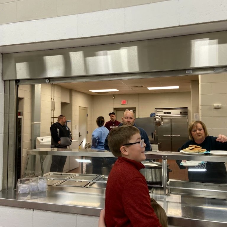 nmacboosters's tweet photo. Good Luck to our 7th Grade Boys Basketball team as they head to El Paso-Gridley today to play Abingdon-Avon in the IESA Elite 8!

Boosters were happy to help feed the team today before they left. Thanks to the volunteers who cooked and served! https://t.co/af5t6wTnZ0