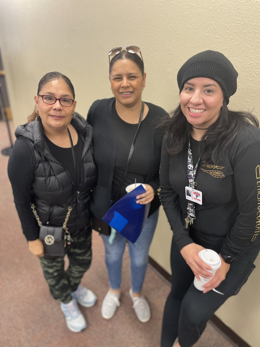 Fun STEM workshop at UTEP Mother Daughter Father Son event today! It’s wonderful to see so many #WeAreClintISD participants. ☺️ #CollegeBound