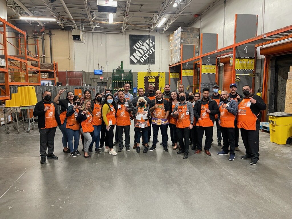 diobn87's tweet photo. Such a fun day with D74 Ops managers! Congratulations to 6627 winning the gold cup. Also shout out to all stores as D74 ended 2022 #1 with the highest Ops shrink metrics and also the lowest shrink % in region. @HD_JGuizar @DannyCo54502215 @CaylorLarry @lupeadiaz https://t.co/vdFIe12Afi