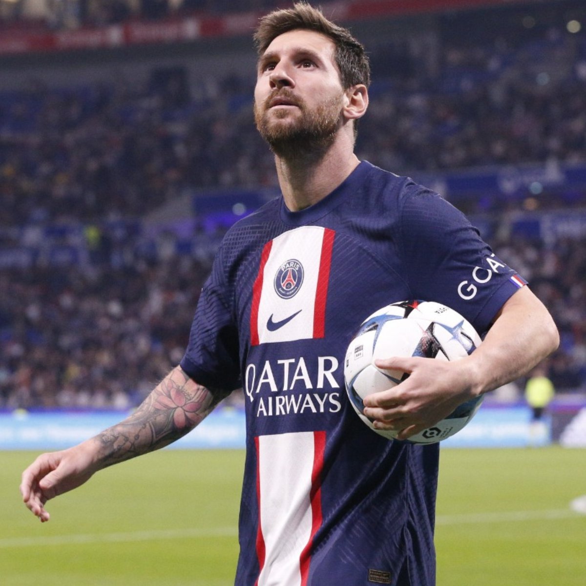 No hay nada que debatir. No hay nada que discutir. No solo es el mejor jugador de la época, es el mejor futbolista de toda la historia. De pie ante Lionel Andrés Messi Cuccittini. EL MÁS GRANDE.