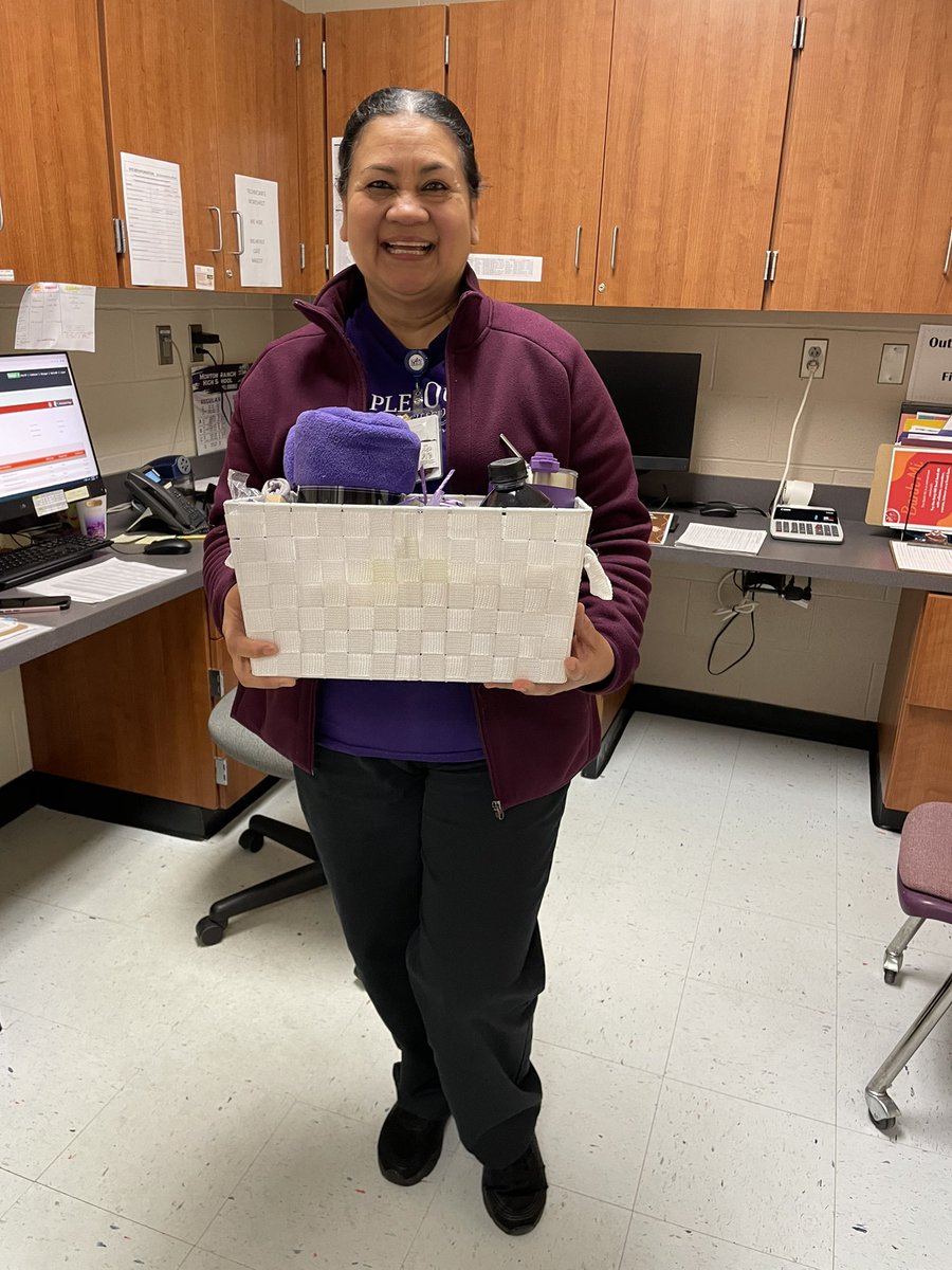 Congrats to Nina Flores @KatyISDMandO for being our Friday staff winner!! Thanks to @MRHS_MAVcheer for the basket of goodies!  #ilovemortonranch
