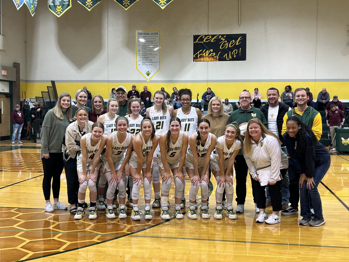 CoachJ_Hunt's tweet photo. Celebrated Coach Pursche 300 win with some current and former players. Coach Pursche eclipsed the 300 mark at the end of last year. https://t.co/dckcFEgykK