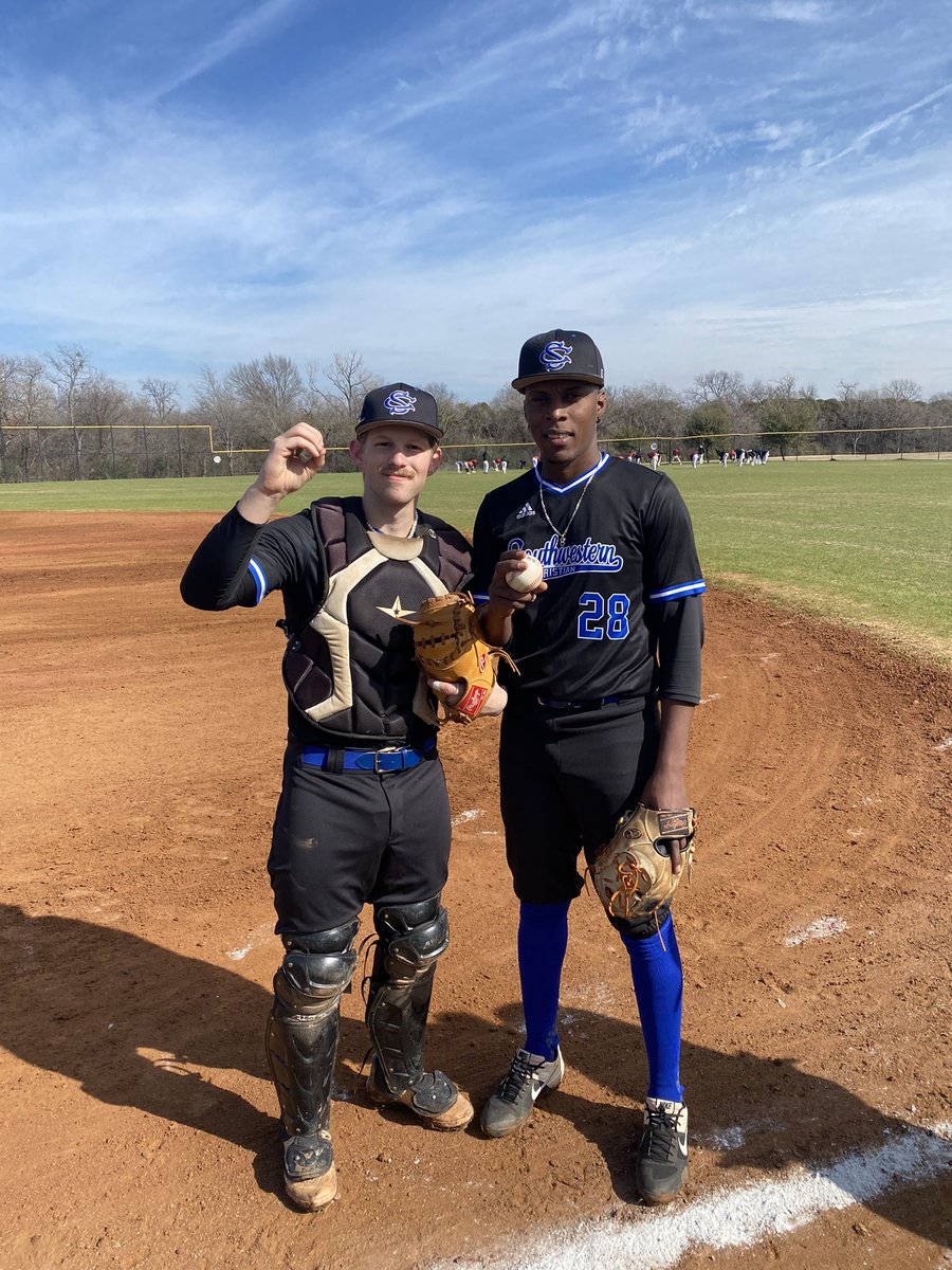 NO HITTER!

Jr. RHP Gabriel Figueroa 7 IP, 0 H, 0 R, 12 K

Eagles win 10-0 vs. Dillard.

Game 2 vs. Dallas Christian will begin at approximately 12 pm.