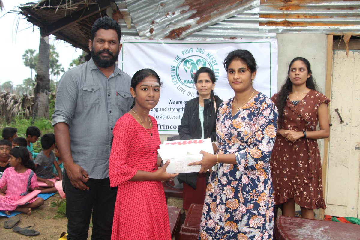 Kaappom Organization  immediately provided learning materials and school shoes to students affected by the rains and typhoons.
Jerry from the MIGHTY STEP organization provided assistance to these students.
Our thanks also go to CASILDA JACOBSON for coordinating these together.