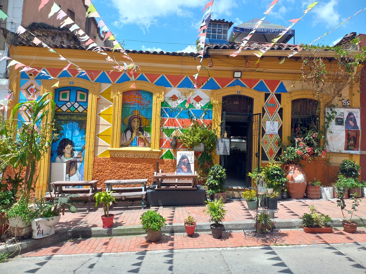 @CaféPushkin tweet media