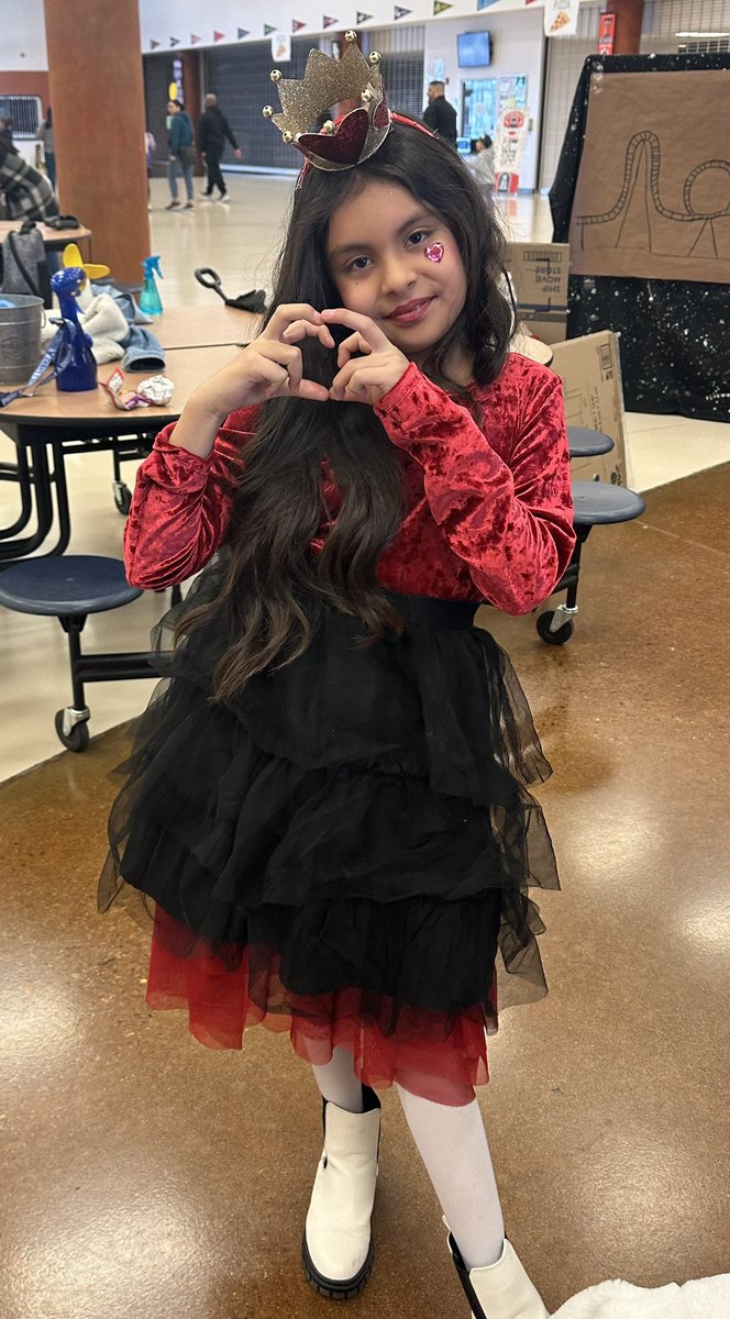 ERojas_SVES's tweet photo. Congratulations to the Storytelling Wranglers for all your hard work and creative minds! Thank you @BSuarez_SVES and @LMeraz_SVES for coaching our babies! ❤️ @SierraVista_ES @RMarquez_SVE #TeamSISD https://t.co/HtK9LbLEoj