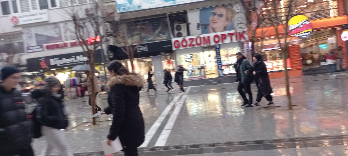 avcilarkadin's tweet photo. Avcılar meydanda 5 Şubat İstanbul Kadın Forumu'na çağrı bildirilerimizi dağıttık 🎉 https://t.co/lxvOK1nPhK