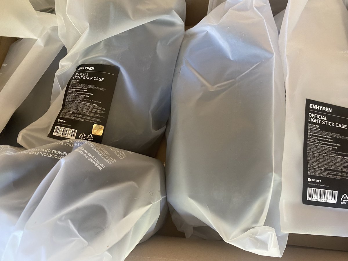 shee | 📚 tweet media