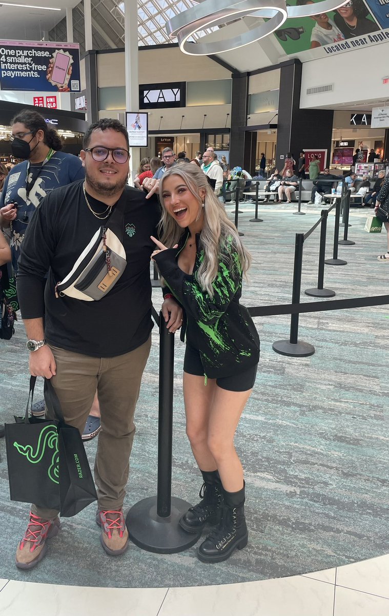 Jean Martinez on Twitter "The queen 👑 shayarayne at the RazerStore