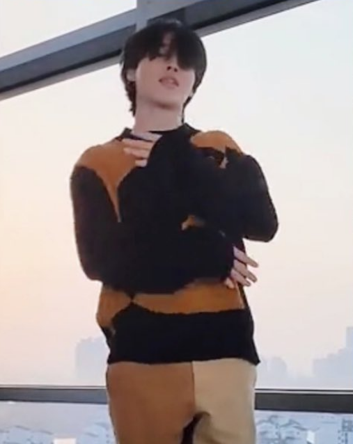 JIMERICA's tweet photo. Best way to wake up is to a video clip of the best dancer in the industry just dancing and having fun! 

https://t.co/2YxcVgKnwc
https://t.co/qJbcdDjzyp

#JiminDanceTime #JIMIN PJM1 is coming! https://t.co/hCsfXxnvmg