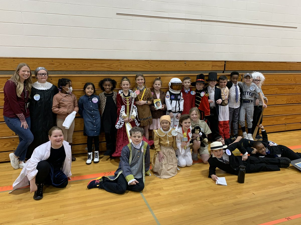 MrsDeMarchi157c's tweet photo. Flashback to when 122N transformed into a wax museum! 🌟 #WeAreChelsea https://t.co/kOTuG3Fbis