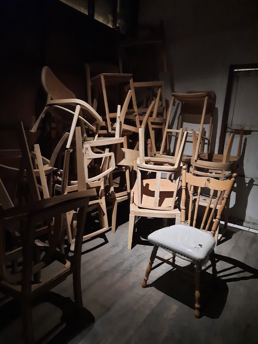 Linghokkalom's tweet image. สาวบางโพการไม้นั้นโก้จริงๆ #Bangkokdesignweek2023