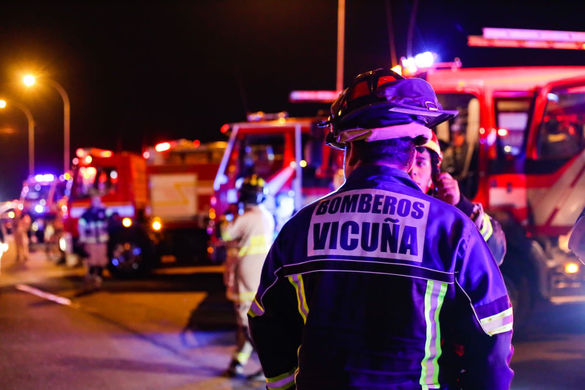 gorecoquimbo's tweet photo. 🔴92 bomberos 👨‍🚒👩‍🚒de nuestra región de #Coquimbo se movilizan en 14 Unidades al sur de #Chile para colaborar en la catástrofe que afecta  a miles de compatriotas 

🔴Valoramos su disposición y solidaridad. Lo estaremos esperando. Cuentan con todo el apoyo del @gorecoquimbo https://t.co/CYied3A1tP