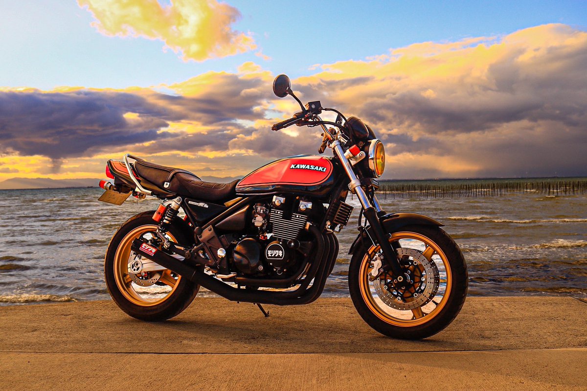 erimaru11_12's tweet photo. 色々変わったので！！

#バイク乗りとして軽く自己紹介 

名前: 華金ちゃん
性別: ♀
年齢: 23
身長:149
住み: 愛知　名古屋
車種: Ninja25R→ゼファーχ
好き: 犬🐶、バイク、車

一言: 仲良くしてください☺️

#バイク女子と繋がりたい
#バイク乗りと繋がりたい 
#バイク好きと繋がりたい https://t.co/PEWiD06AO1