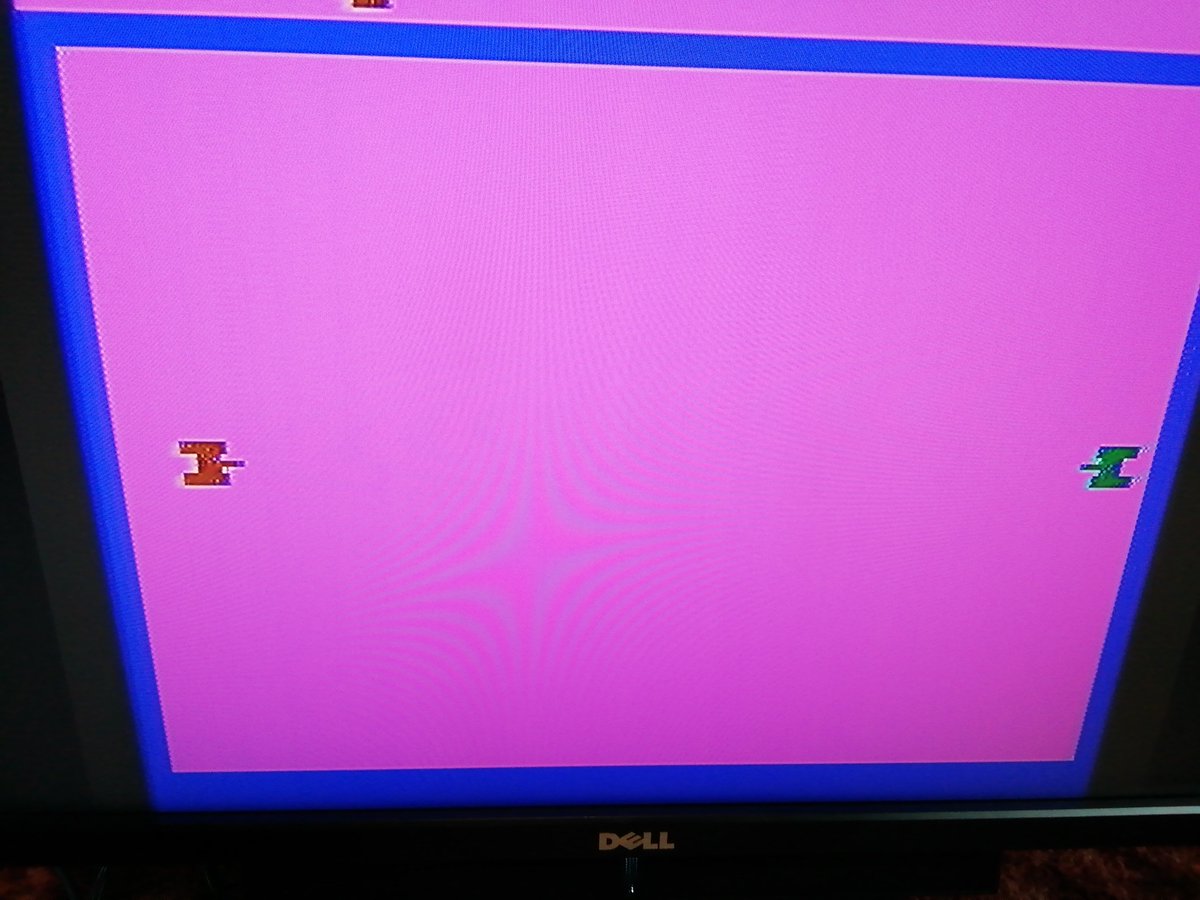 MunzeeMark's tweet photo. @futurewas8bit @morefunmakingit Wait forget it. Its a stupid bug in the Dell 2410 I forgot about that. Restarted the monitor and all is good. Sorry all false alarm.. #sorted #sorryall #badmemory https://t.co/uUMIzptIh6