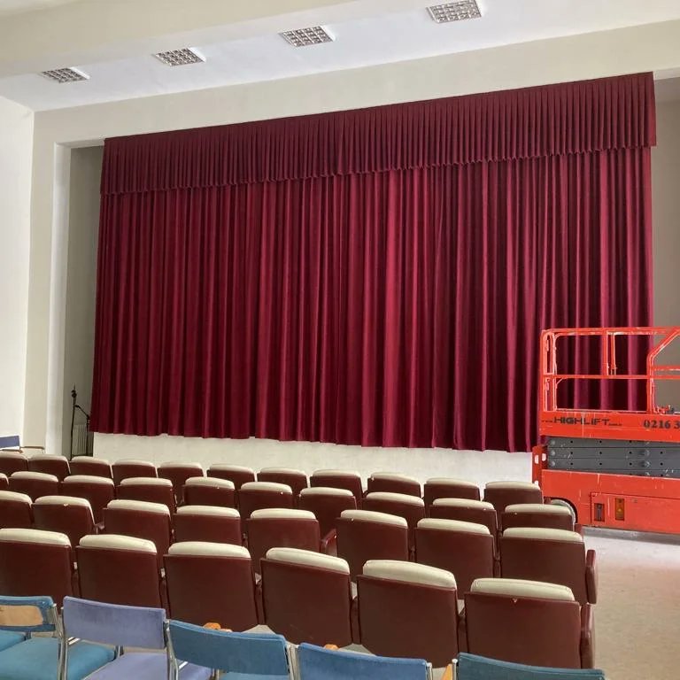 Okulumuzu yenileme ve güzelleştirme çalışmaları kapsamında sahne perdelerimiz takıldı. Okulumuza hayırlı olsun.. 
<a href="/tcmeb/">Millî Eğitim Bakanlığı</a> 
<a href="/MemAnkara/">Ankara İl Millî Eğitim Müdürlüğü</a> 
@cumaliatilla21 
<a href="/Harunfatsa/">Harun Fatsa</a> 
<a href="/altindagmem/">Altındağ İlçe Milli Eğitim Müdürlüğü</a> 
<a href="/HasanYILDIRIM61/">Hasan YILDIRIM</a> 
<a href="/menginkahraman/">Mehmet Engin Kahraman 🇹🇷</a>