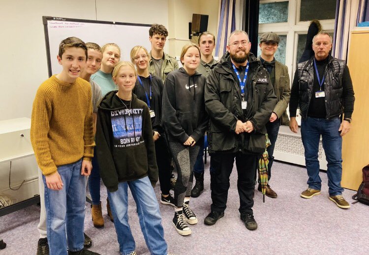 Amazing turnout & feedback from Sandown & Lake youth forum’s film premiere “Do Something Different” last night. We are so proud of the 10 young people involved & believe this is just the start of journey for #YouthVoice, #SocialAction & film. #IsleofWight Thanks to everyone 👏